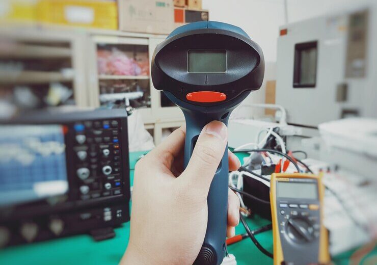 Utilizarea aparatelor de testare multifuncționale în mentenanța industrială