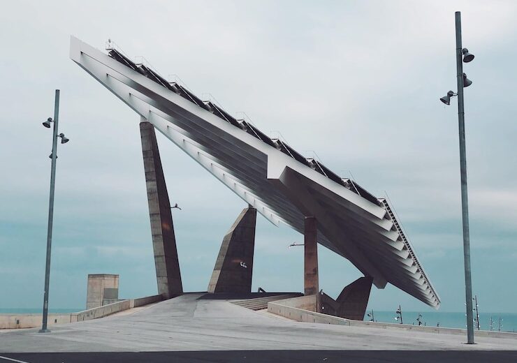 Structurile metalice pentru panouri fotovoltaice – tipuri și aplicații