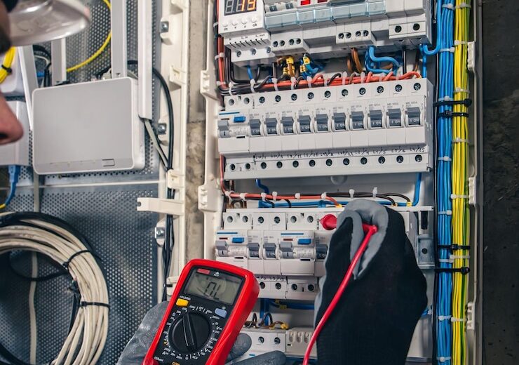 Verificarea instalației electrice – când este obligatorie și ce presupune