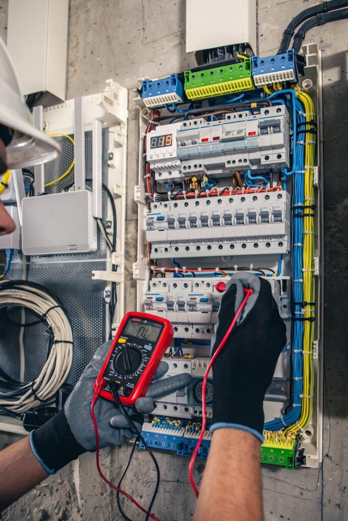 Verificarea instalației electrice – când este obligatorie și ce presupune Verificarea instalației electrice – când este obligatorie și ce presupune